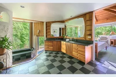 7 Wheatley Dr, Stockbridge, MA 01262 - Photo 26