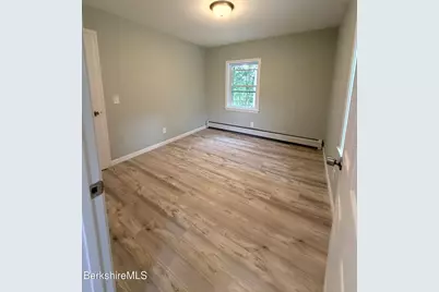 11 Hathaway St, North Adams, MA 01247 - Photo 18