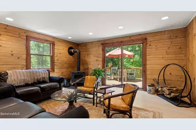 410 Long Bow Ln, Becket, MA 01223 - Photo 8