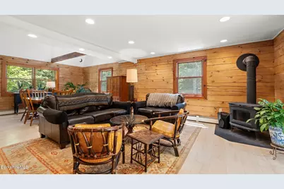 410 Long Bow Ln, Becket, MA 01223 - Photo 12