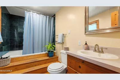 410 Long Bow Ln, Becket, MA 01223 - Photo 20