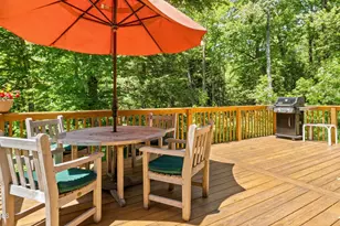 410 Long Bow Ln, Becket, MA 01223 - Photo 10