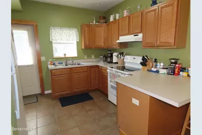 5 Bethel St, North Adams, MA 01247 - Photo 10