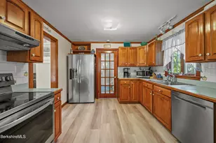 61 Harding St, Pittsfield, MA 01201 - Photo 20