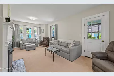 61 Harding St, Pittsfield, MA 01201 - Photo 8