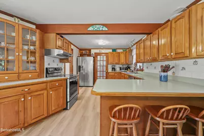 61 Harding St, Pittsfield, MA 01201 - Photo 18