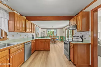 61 Harding St, Pittsfield, MA 01201 - Photo 22