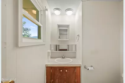 20 Overlook Ter, Adams, MA 01220 - Photo 16