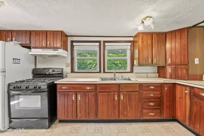 30 Jackson Rd, Savoy, MA 01256 - Photo 6