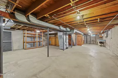 595 Williams St, Pittsfield, MA 01201 - Photo 36
