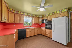 595 Williams St, Pittsfield, MA 01201 - Photo 16