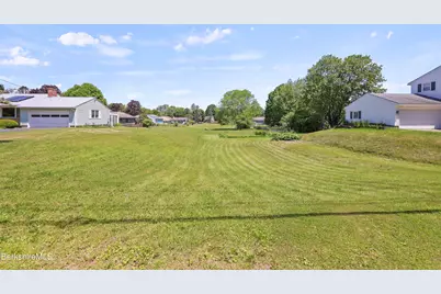 595 Williams St, Pittsfield, MA 01201 - Photo 46