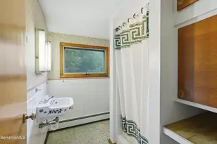380 Cheshire Rd, Pittsfield, MA 01201 - Photo 26