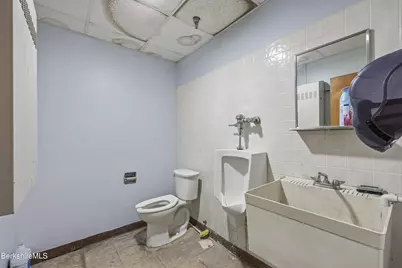 21 Downing Three, Pittsfield, MA 01201 - Photo 24