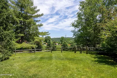 3 Cornwall Dr, Great Barrington, MA 01230 - Photo 8