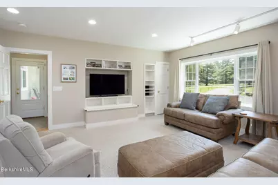 3 Cornwall Dr, Great Barrington, MA 01230 - Photo 26