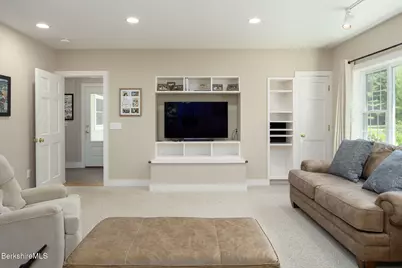 3 Cornwall Dr, Great Barrington, MA 01230 - Photo 28