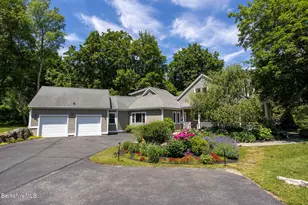 3 Cornwall Dr, Great Barrington, MA 01230 - Photo 2