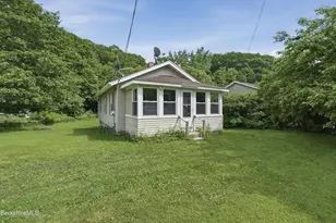 688 Cheshire Rd, Lanesborough, MA 01237 - Photo 2