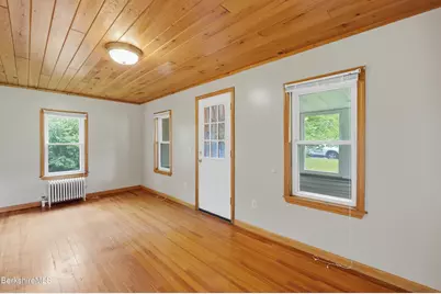 688 Cheshire Rd, Lanesborough, MA 01237 - Photo 10