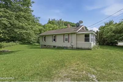 688 Cheshire Rd, Lanesborough, MA 01237 - Photo 4