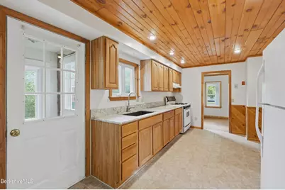 688 Cheshire Rd, Lanesborough, MA 01237 - Photo 14