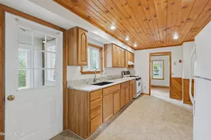 688 Cheshire Rd, Lanesborough, MA 01237 - Photo 14