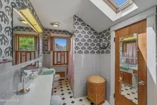 1121 North St, Pittsfield, MA 01201 - Photo 28