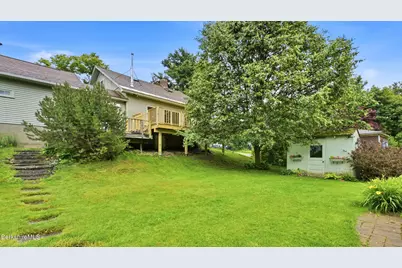 1121 North St, Pittsfield, MA 01201 - Photo 36