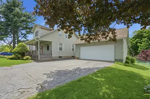 1121 North St, Pittsfield, MA 01201 - Photo 2