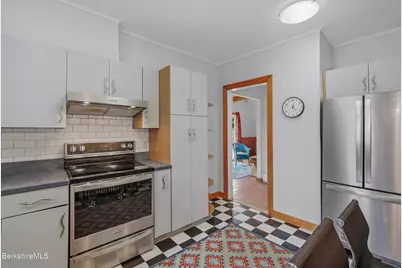 1121 North St, Pittsfield, MA 01201 - Photo 6