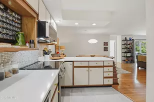 24 Walden Ln, Pittsfield, MA 01201 - Photo 12