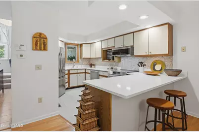 24 Walden Ln, Pittsfield, MA 01201 - Photo 10