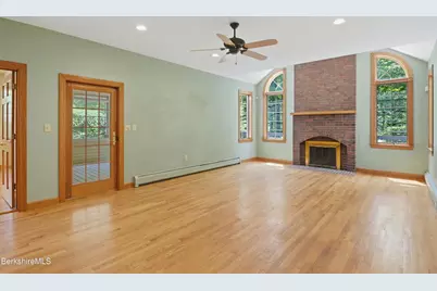 36 Meadow Ridge Dr, Pittsfield, MA 01201 - Photo 14