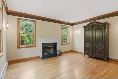 36 Meadow Ridge Dr, Pittsfield, MA 01201 - Photo 8