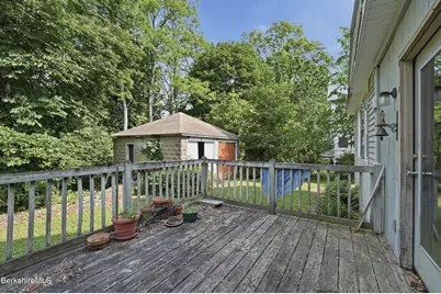 110 Elizabeth St, Pittsfield, MA 01201 - Photo 10