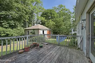 110 Elizabeth St, Pittsfield, MA 01201 - Photo 10