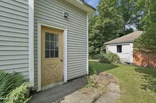 110 Elizabeth St, Pittsfield, MA 01201 - Photo 6