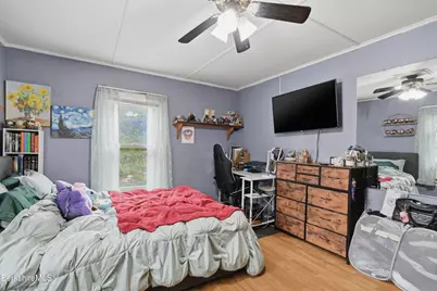33 Orchard St, Adams, MA 01220 - Photo 20