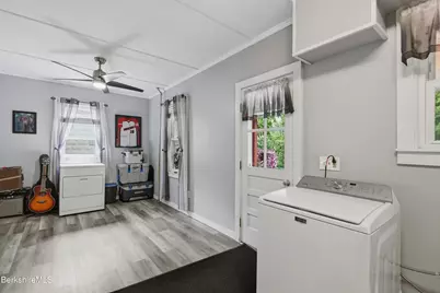 33 Orchard St, Adams, MA 01220 - Photo 20