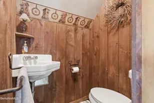 33 Orchard St, Adams, MA 01220 - Photo 14