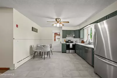 43 State St, Pittsfield, MA 01201 - Photo 12