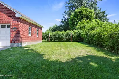 43 State St, Pittsfield, MA 01201 - Photo 36