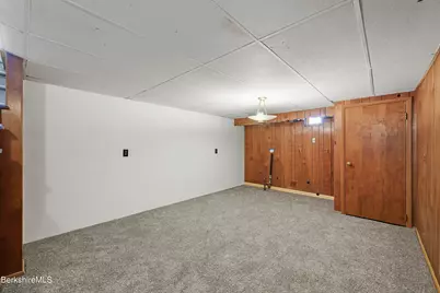 43 State St, Pittsfield, MA 01201 - Photo 32