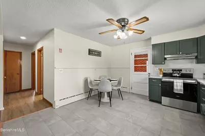 43 State St, Pittsfield, MA 01201 - Photo 16