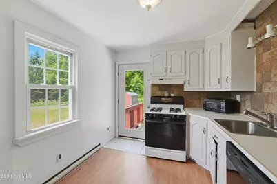 53 Off South St, Hinsdale, MA 01235 - Photo 10
