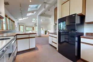 38 Hubbard St, Lenox, MA 01240 - Photo 6