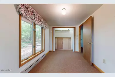 38 Hubbard St, Lenox, MA 01240 - Photo 12