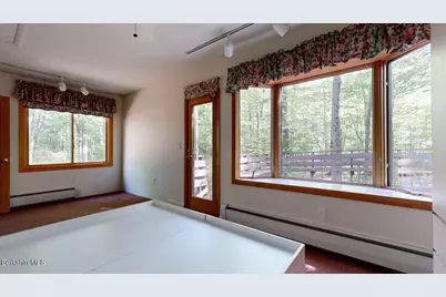 38 Hubbard St, Lenox, MA 01240 - Photo 8