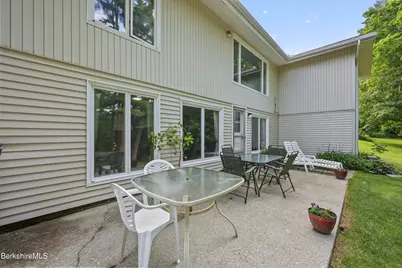 16 Trova Ter, Pittsfield, MA 01201 - Photo 6